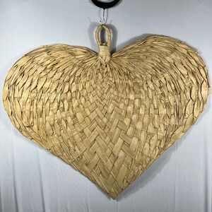 Vtg Heart Shaped Wicker Rattan Wall Hanging Fan Boho Tropical Rustic Farmhouse